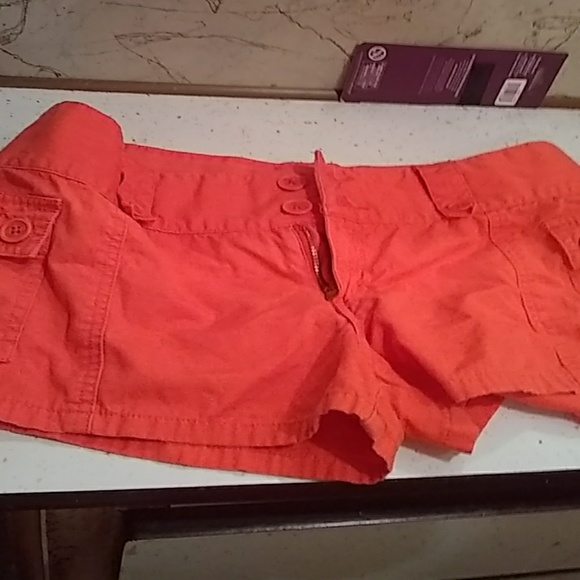 Shorts - Picture 2 of 3